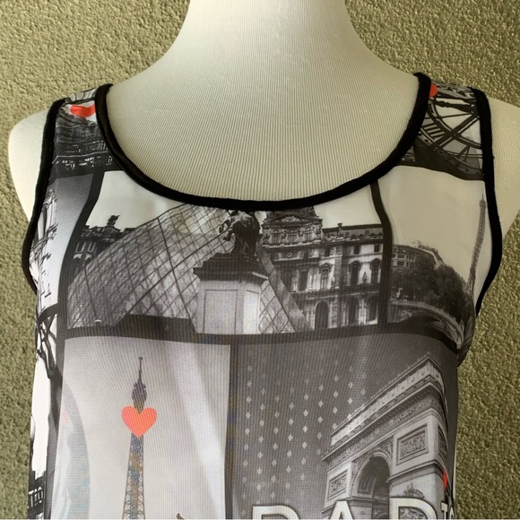 🔥5/$20🔥 “Annabelle” Paris Scenic Tank Top size M - Picture 4 of 12